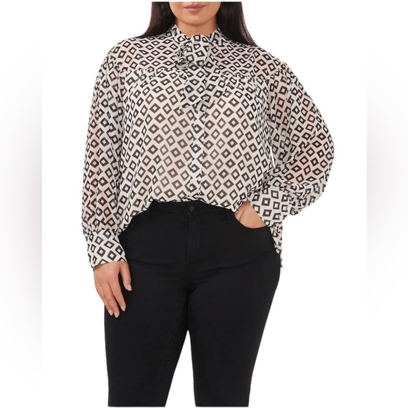 NWOT Vince Camuto Diamond Print Neck Tie Blouse Size: 2X - Picture 1 of 7